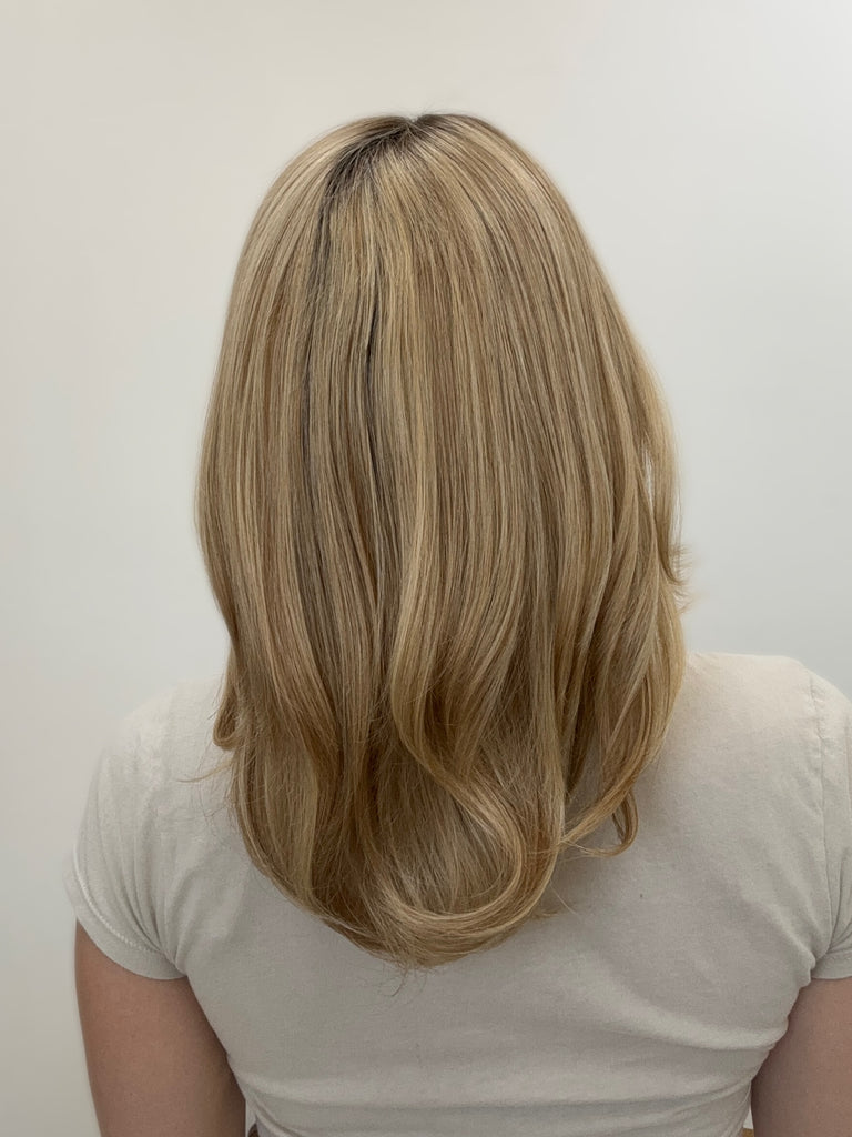 silk top lace front wig - lace front wig - lightly worn wig - preloved wig - wigs for women - affordable natural hair wigs - buy used wigs 
