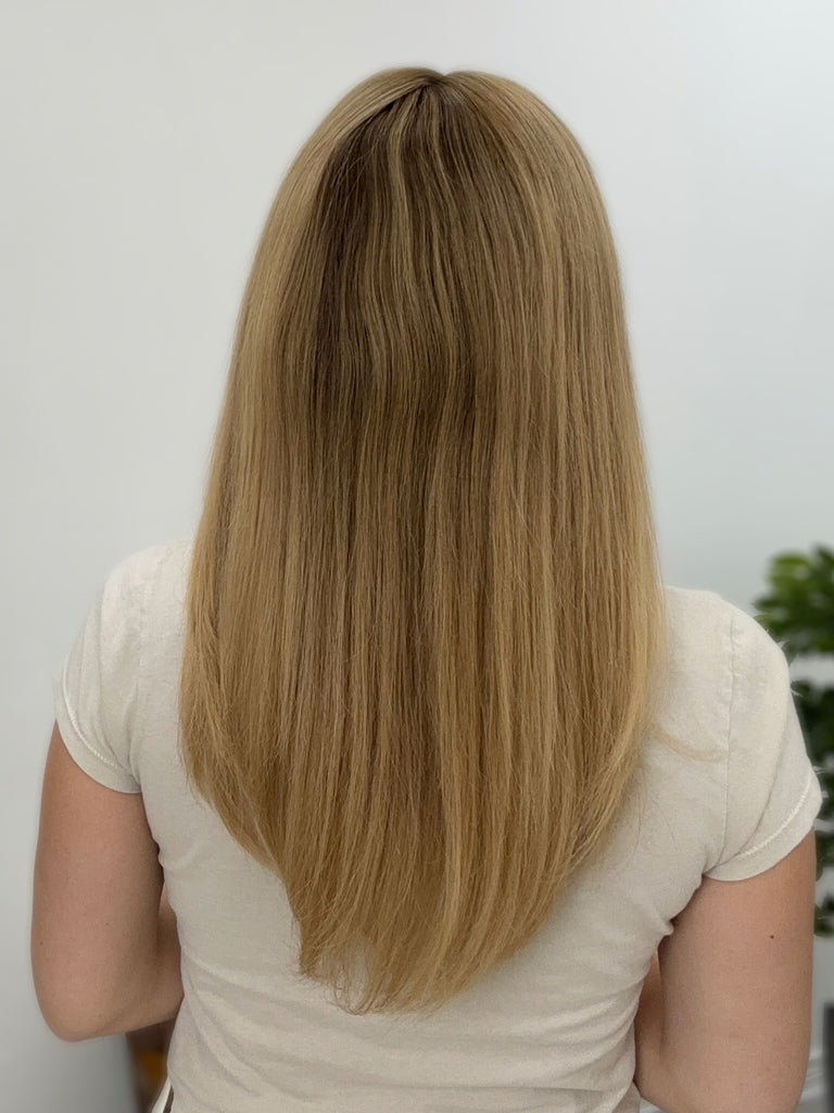 silk top lace front wig - lace front wig - lightly worn wig - preloved wig - wigs for women - affordable natural hair wigs - buy used wigs 
