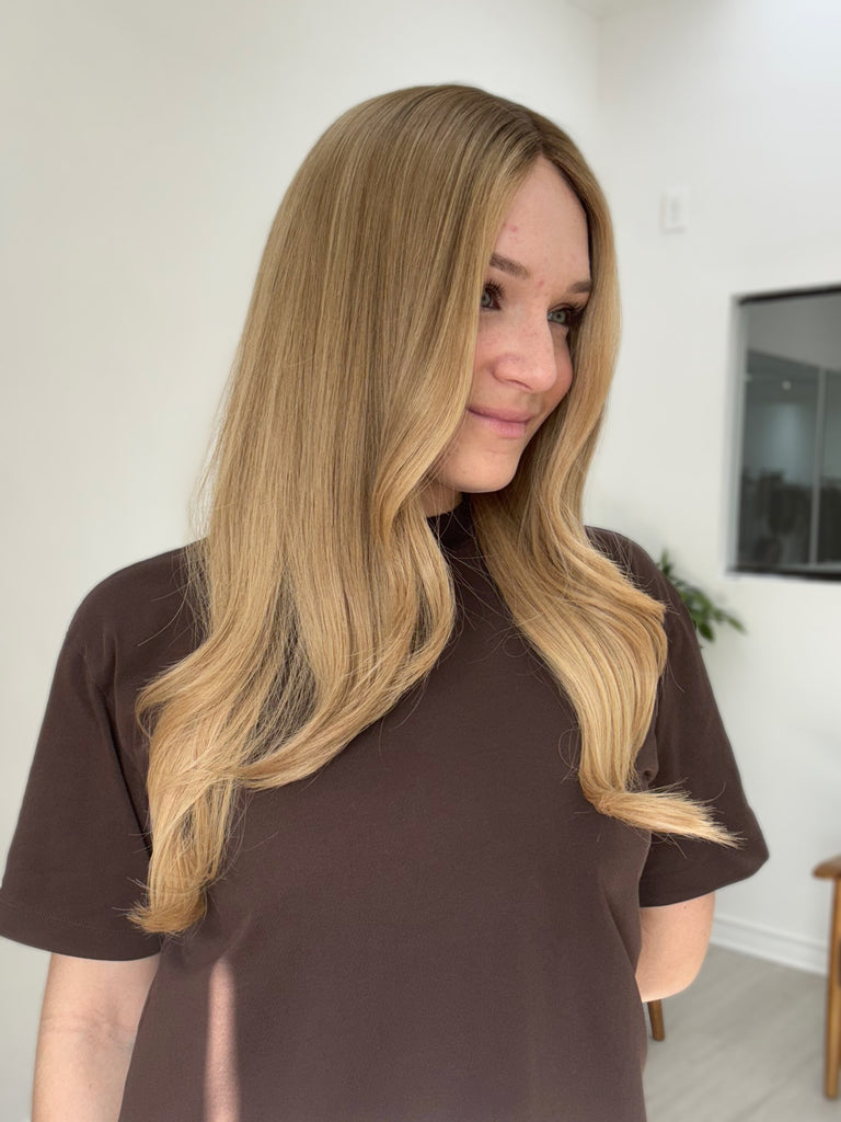  silk top lace front wig - lace front wig - lightly worn wig - preloved wig - wigs for women - affordable natural hair wigs - buy used wigs 
