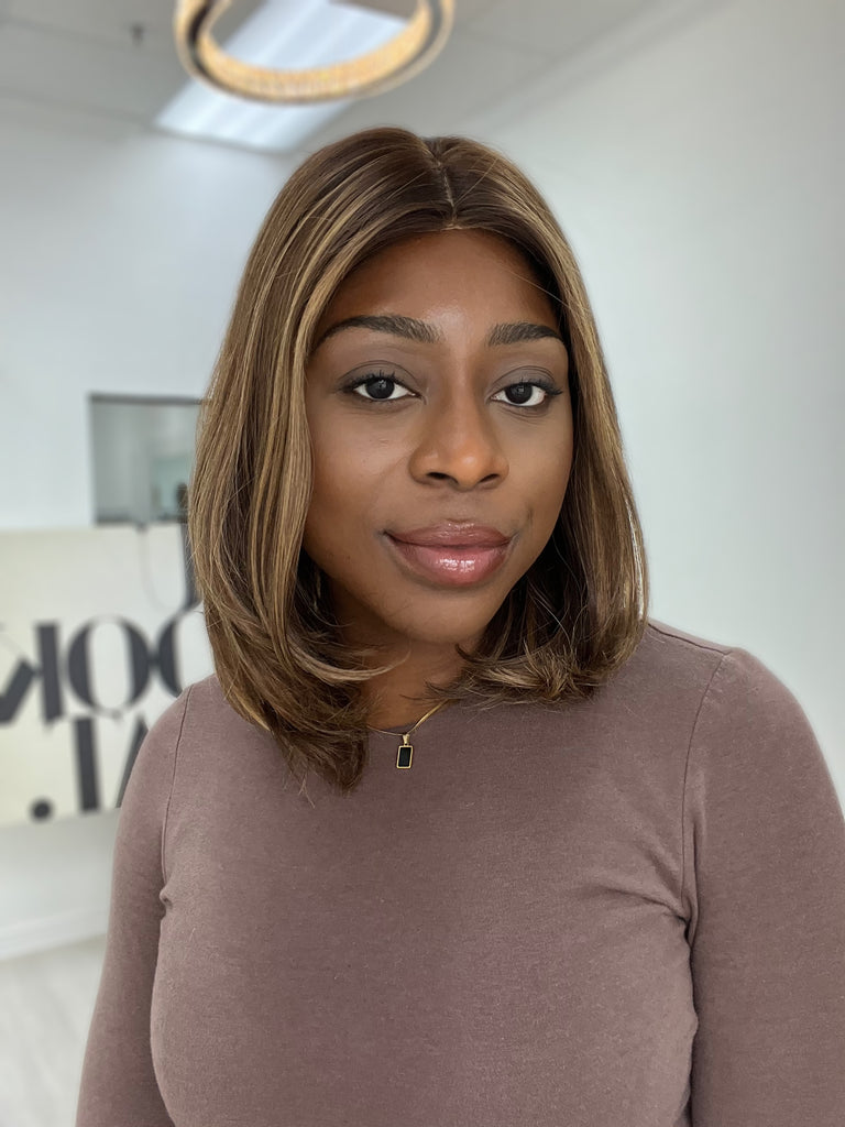 silk top lace front wig - lace front wig - lightly worn wig - preloved wig - wigs for women - affordable natural hair wigs - buy used wigs 
