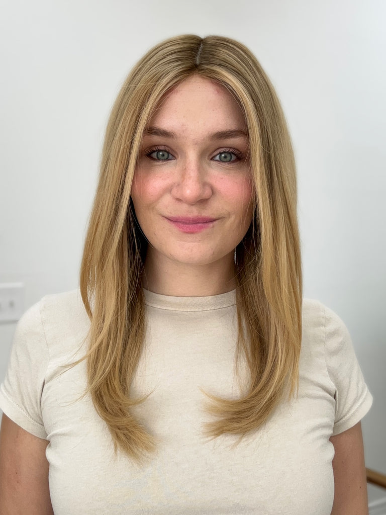 silk top lace front wig - lace front wig - lightly worn wig - preloved wig - wigs for women - affordable natural hair wigs - buy used wigs 
