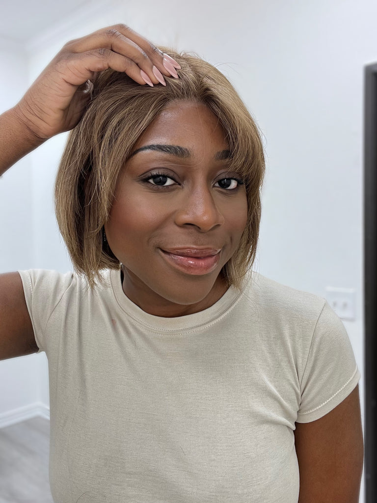 silk top lace front wig - lace front wig - lightly worn wig - preloved wig - wigs for women - affordable natural hair wigs - buy used wigs 
