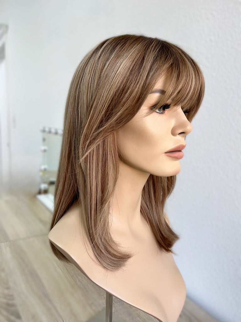 silk top lace front wig - lace front wig - lightly worn wig - preloved wig - wigs for women - affordable natural hair wigs - buy used wigs 