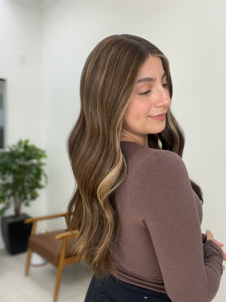 silk top lace front wig - lace front wig - lightly worn wig - preloved wig - wigs for women - affordable natural hair wigs - buy used wigs 
