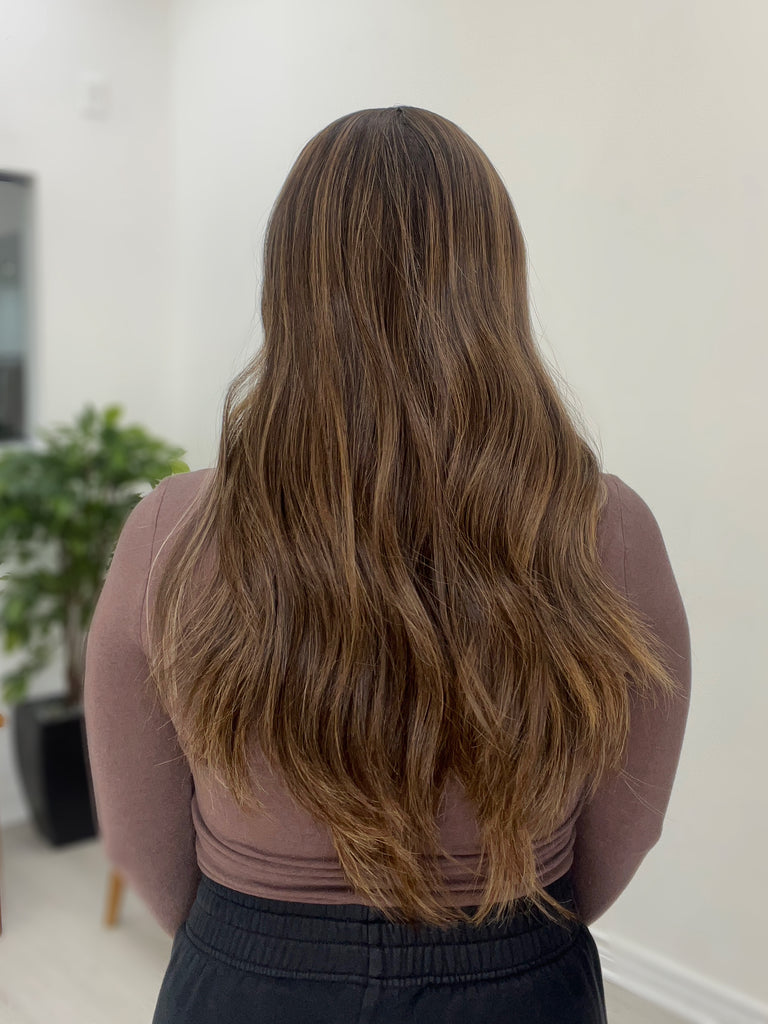 silk top lace front wig - lace front wig - lightly worn wig - preloved wig - wigs for women - affordable natural hair wigs - buy used wigs 
