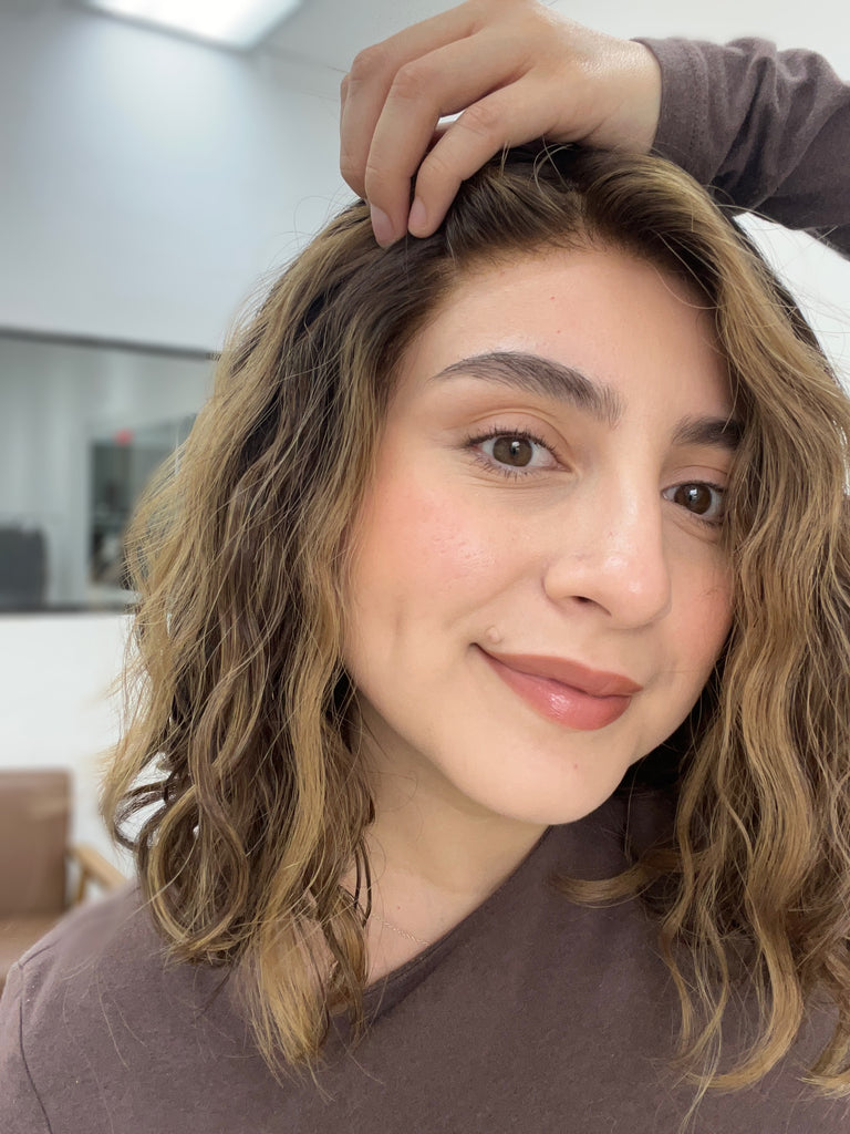 silk top lace front wig - lace front wig - lightly worn wig - preloved wig - wigs for women - affordable natural hair wigs - buy used wigs 
