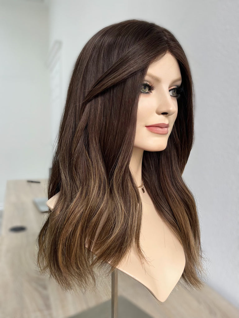 silk top lace front wig - lace front wig - lightly worn wig - preloved wig - wigs for women - affordable natural hair wigs - buy used wigs