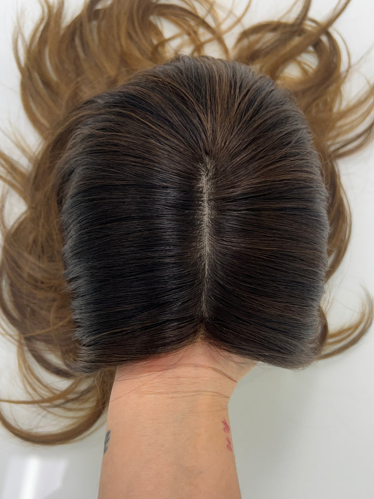 silk top lace front wig - lace front wig - lightly worn wig - preloved wig - wigs for women - affordable natural hair wigs - buy used wigs 
