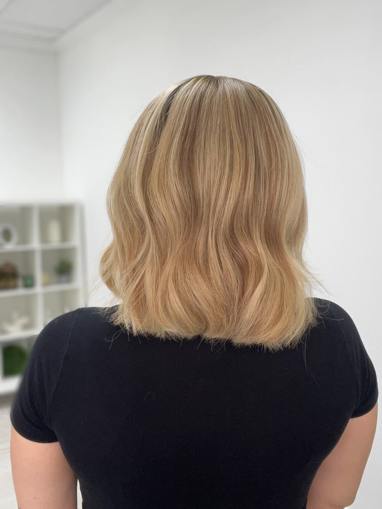 silk top lace front wig - lace front wig - lightly worn wig - preloved wig - wigs for women - affordable natural hair wigs - buy used wigs 
