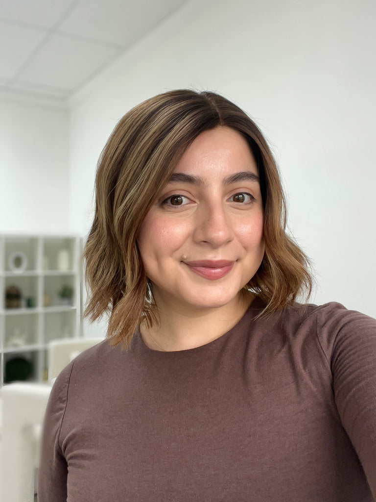 silk top lace front wig - lace front wig - lightly worn wig - preloved wig - wigs for women - affordable natural hair wigs - buy used wigs 
