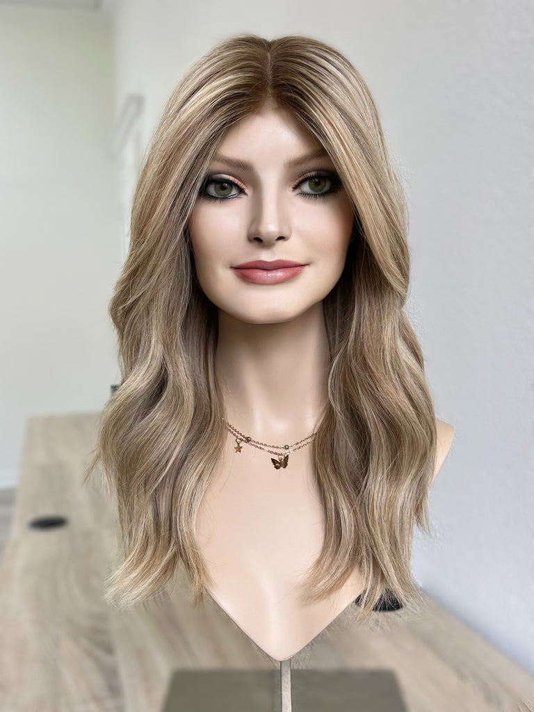 silk top lace front wig - lace front wig - lightly worn wig - preloved wig - wigs for women - affordable natural hair wigs - buy used wigs 