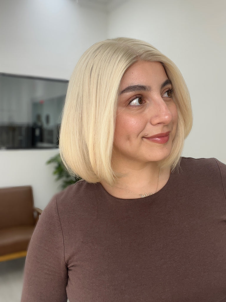 silk top lace front wig - lace front wig - lightly worn wig - preloved wig - wigs for women - affordable natural hair wigs - buy used wigs 
