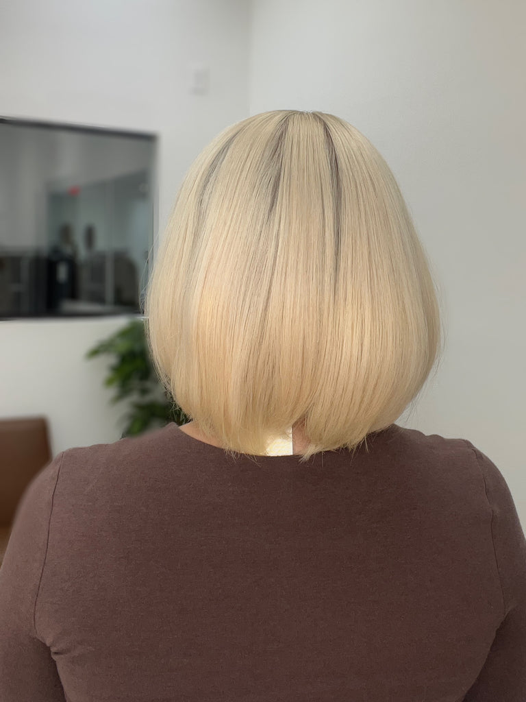 silk top lace front wig - lace front wig - lightly worn wig - preloved wig - wigs for women - affordable natural hair wigs - buy used wigs 
