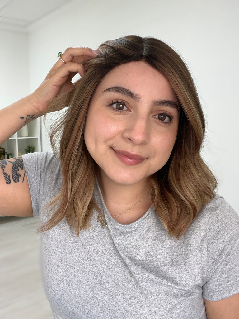 silk top lace front wig - lace front wig - lightly worn wig - preloved wig - wigs for women - affordable natural hair wigs - buy used wigs 
