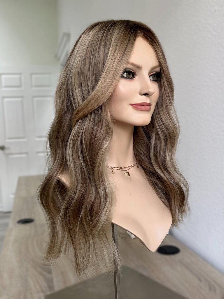 silk top lace front wig - lace front wig - lightly worn wig - preloved wig - wigs for women - affordable natural hair wigs - buy used wigs 