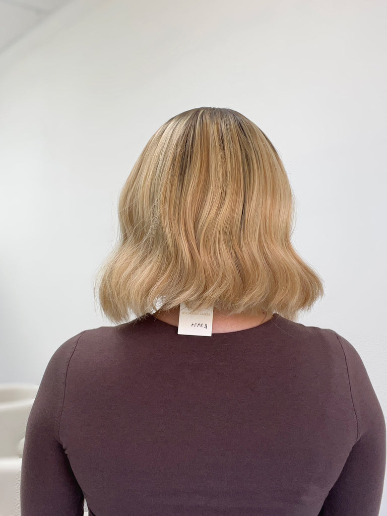 silk top lace front wig - lace front wig - lightly worn wig - preloved wig - wigs for women - affordable natural hair wigs - buy used wigs 