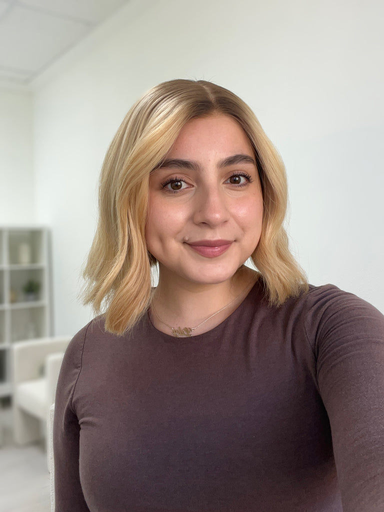 silk top lace front wig - lace front wig - lightly worn wig - preloved wig - wigs for women - affordable natural hair wigs - buy used wigs 
