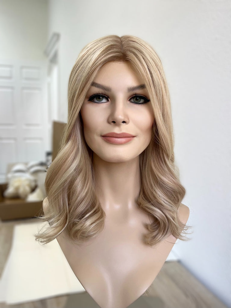 silk top lace front wig - lace front wig - lightly worn wig - preloved wig - wigs for women - affordable natural hair wigs - buy used wigs