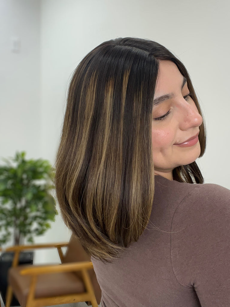 silk top lace front wig - lace front wig - lightly worn wig - preloved wig - wigs for women - affordable natural hair wigs - buy used wigs 
