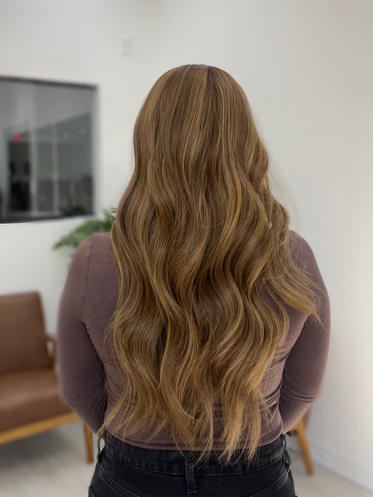 silk top lace front wig - lace front wig - lightly worn wig - preloved wig - wigs for women - affordable natural hair wigs - buy used wigs 
