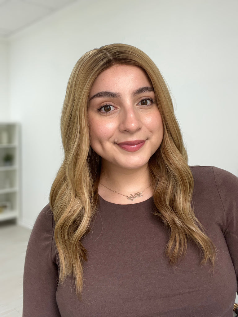 silk top lace front wig - lace front wig - lightly worn wig - preloved wig - wigs for women - affordable natural hair wigs - buy used wigs 
