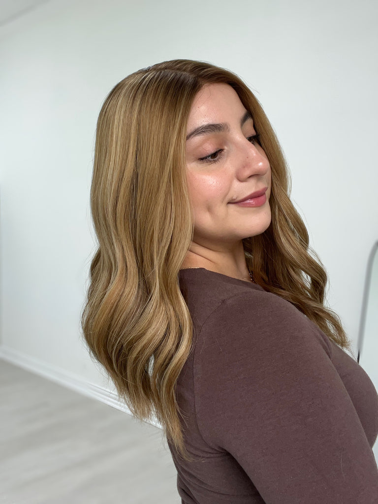 silk top lace front wig - lace front wig - lightly worn wig - preloved wig - wigs for women - affordable natural hair wigs - buy used wigs 
