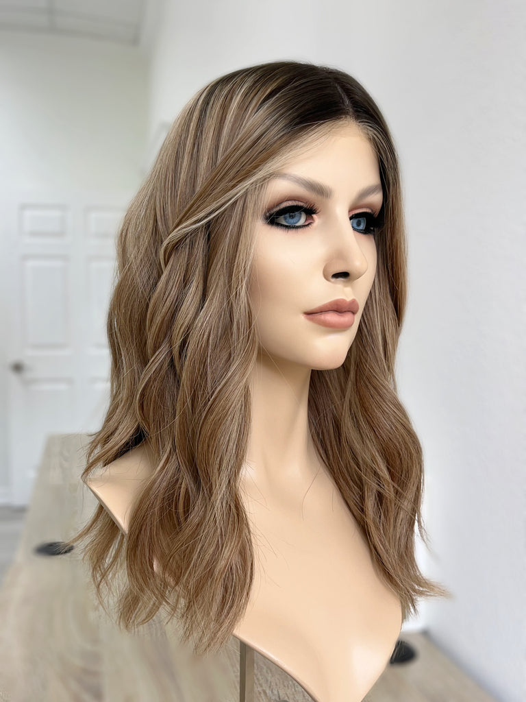 silk top lace front wig - lace front wig - lightly worn wig - preloved wig - wigs for women - affordable natural hair wigs - buy used wigs 