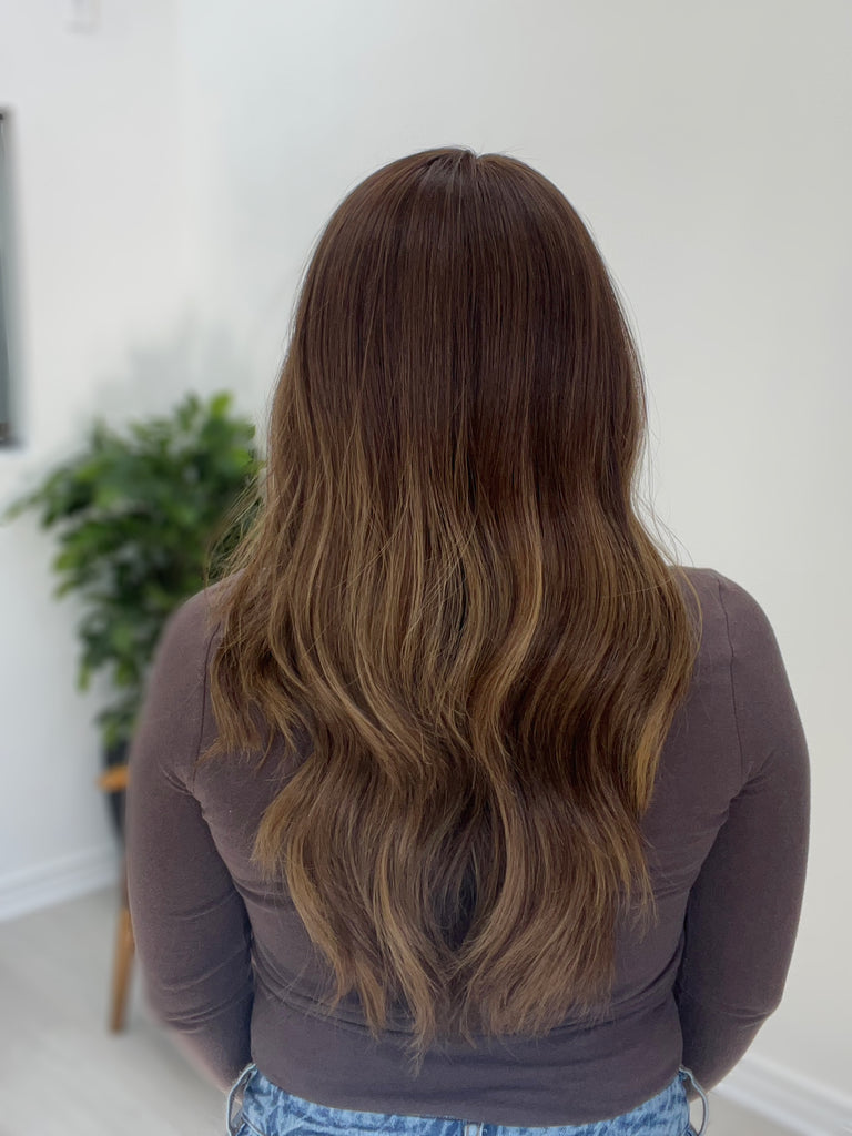 silk top lace front wig - lace front wig - lightly worn wig - preloved wig - wigs for women - affordable natural hair wigs - buy used wigs 
