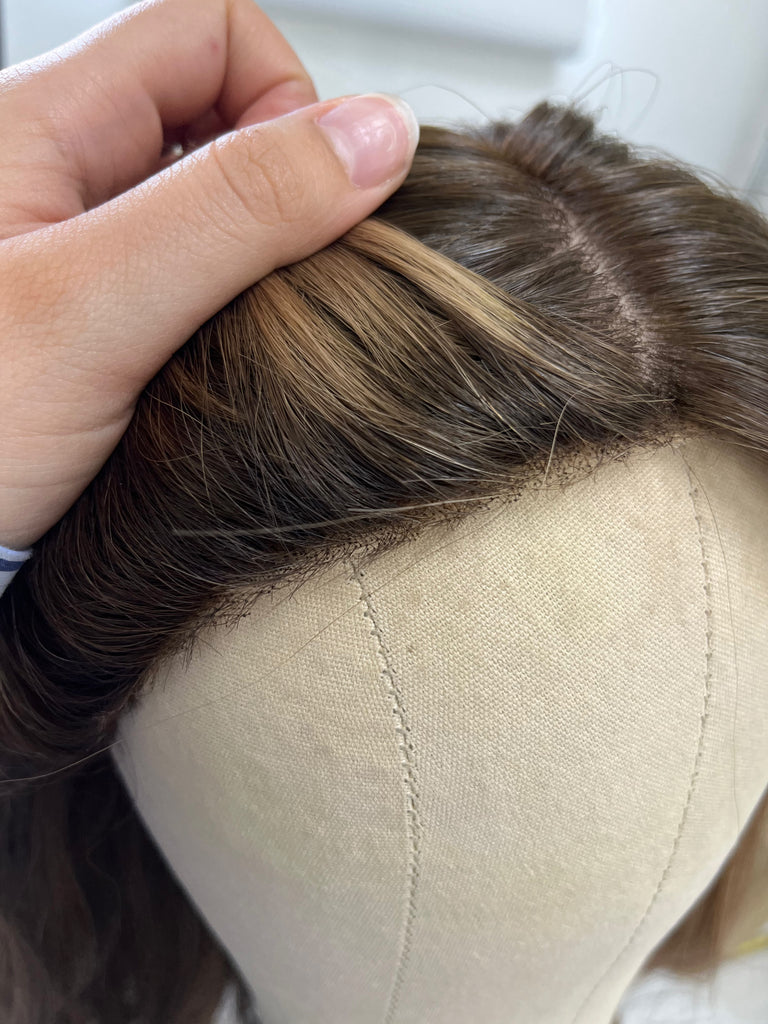 silk top lace front wig - lace front wig - lightly worn wig - preloved wig - wigs for women - affordable natural hair wigs - buy used wigs 