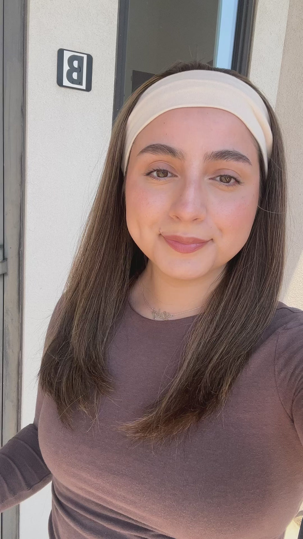 natural movement hair wigs - pony wigs - bandfall active wigs for women - non-slip human hair wigs - easy to style human hair wig - ponytail wigs 
