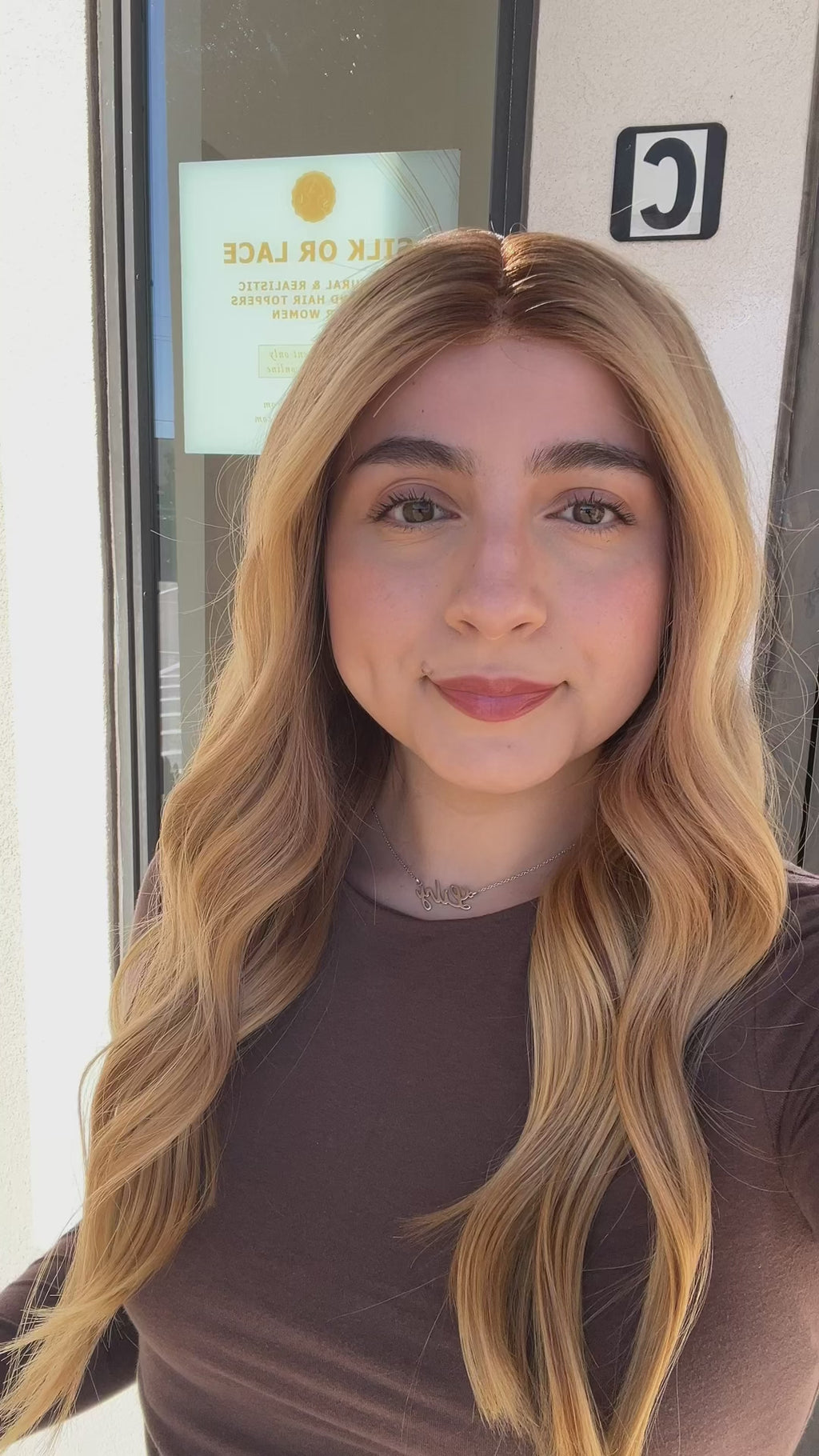 silk top lace front wig - lace front wig - lightly worn wig - preloved wig - wigs for women - affordable natural hair wigs - buy used wigs