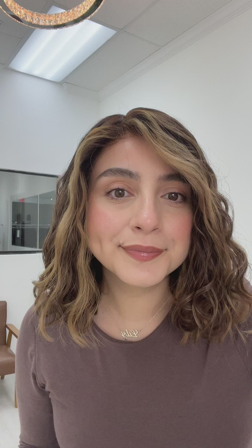 silk top lace front wig - lace front wig - lightly worn wig - preloved wig - wigs for women - affordable natural hair wigs - buy used wigs 
