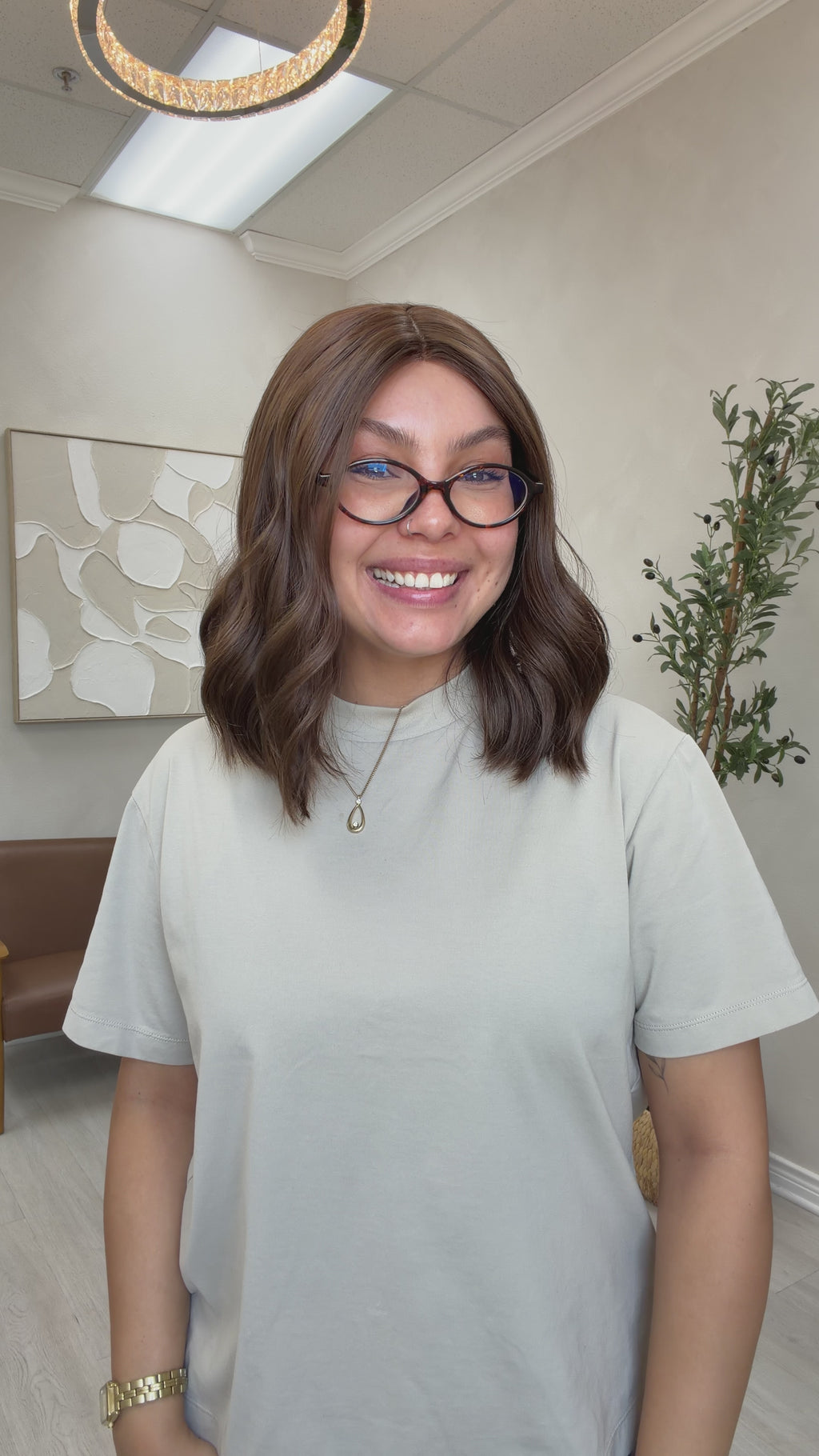 silk top lace front wig - lace front wig - lightly worn wig - preloved wig - wigs for women - affordable natural hair wigs - buy used wigs 
